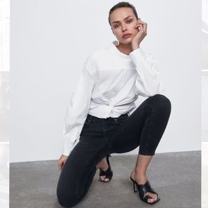 NWT Zara Black Skinny Jeans!